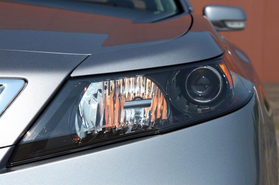 Детали экстерьера Acura TL SH-AWD 2011 года  (фото 74 из 101)